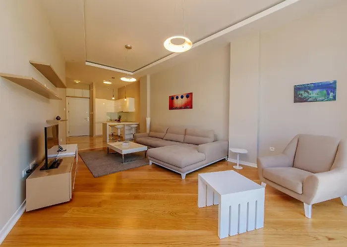 Budva Self Catering Holidays near Altstadt Budva