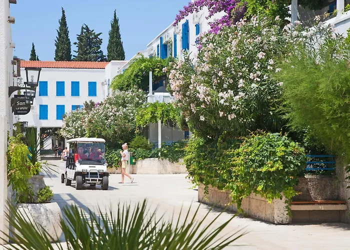 Budva hotels near Krapina Village