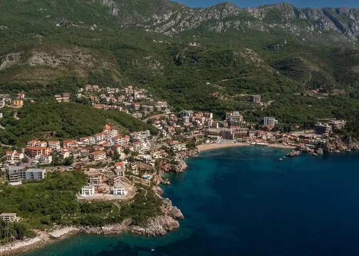 Sveti Stefan hotels near St. Thomas Church