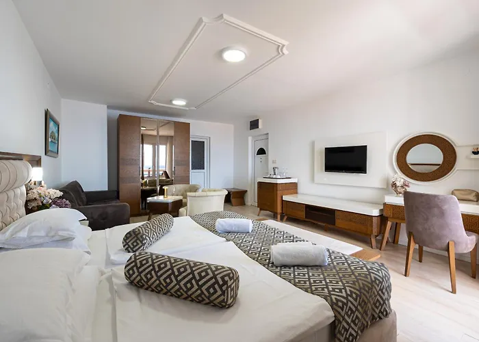 Sveti Stefan 3 Star Hotels near Embankment Becici