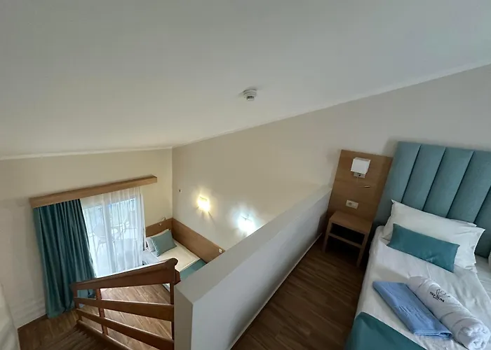 Petrovac Hotels With Pool near Kastio castle