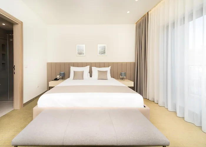Milocer Hotels